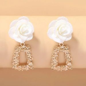 Flower Drop Earrings